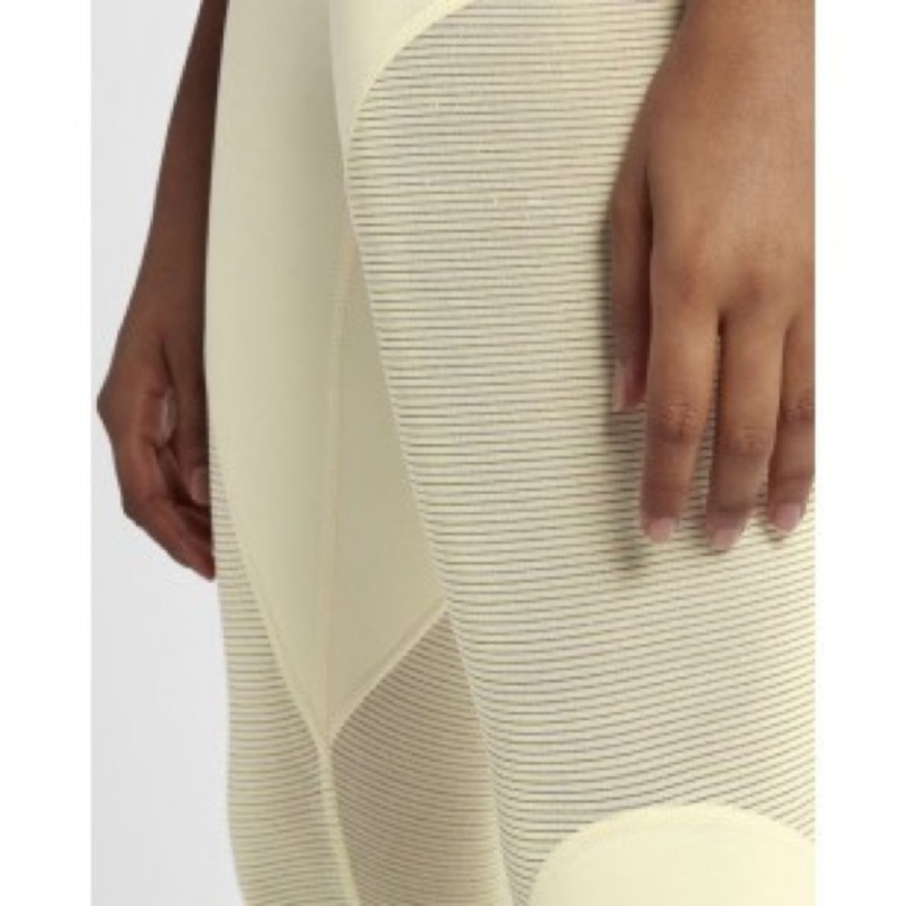 NWT Nike pro training leggings - Picture 5 of 8